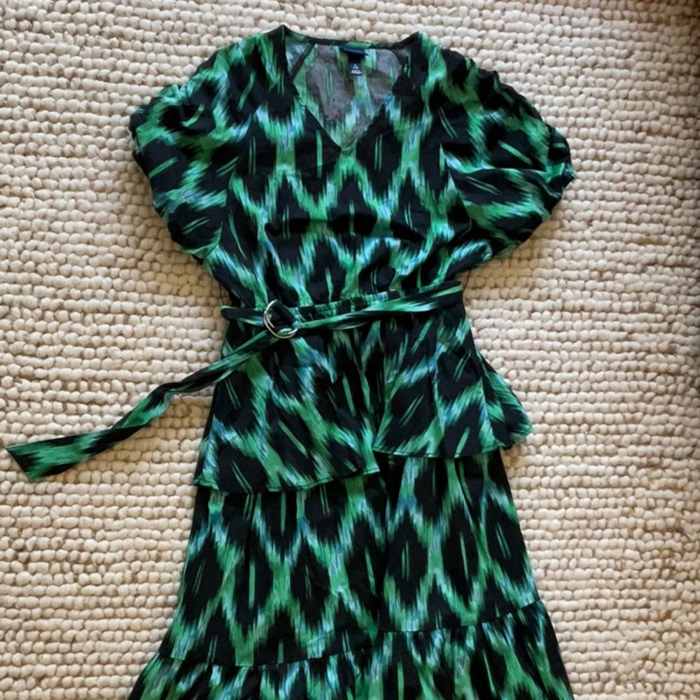 Belted scoop dress. Size S.